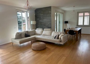 Salone - Attic via Guglielmo Marconi, Gazzada Schianno - photo 1