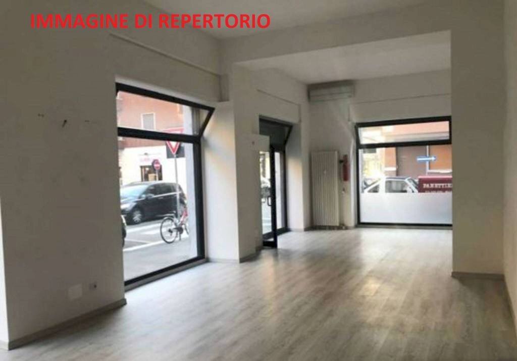 Interno non residenziale - Negozio via Roma, Signa - foto 1