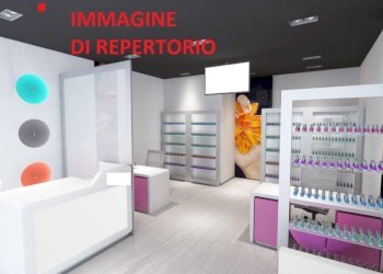 Interno non residenziale - Negozio via Roma, Signa - foto 2