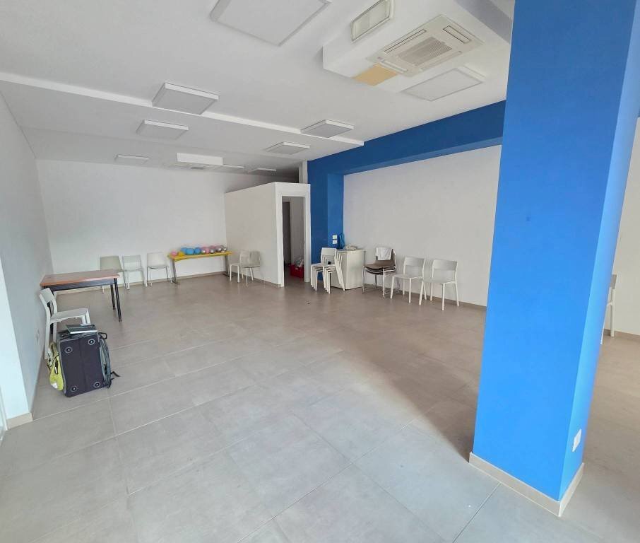 Interno non residenziale - Negozio via della Chiesa, Signa - foto 3