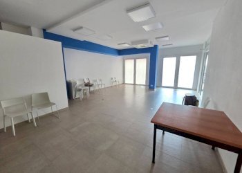 Interno non residenziale - Negozio via della Chiesa, Signa - foto 1