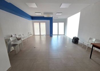 Interno non residenziale - Negozio via della Chiesa, Signa - foto 6