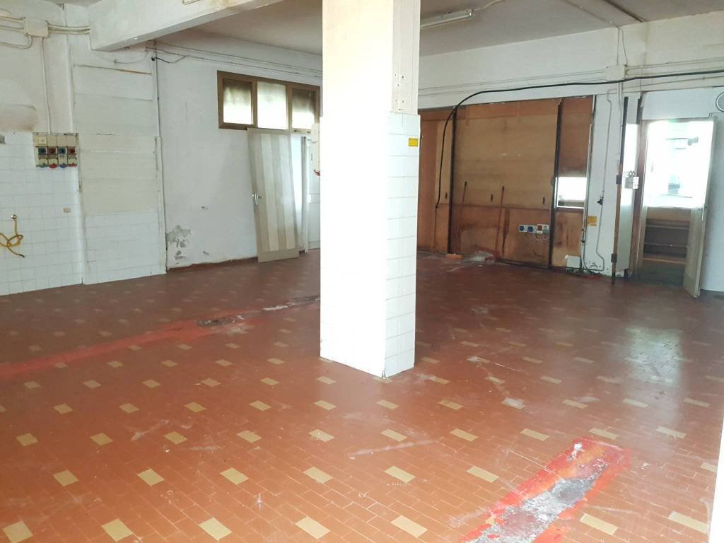 Interno non residenziale - Negozio largo dei Capitelloni, Signa - foto 3