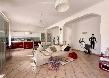 Salone - Trilocale via Cavalli, 11, Carmagnola - foto 9
