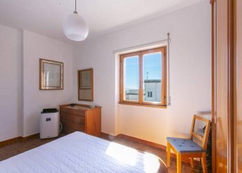 Camera da letto - Three-room apartment via Lombardia, 2, Anzio - photo 12