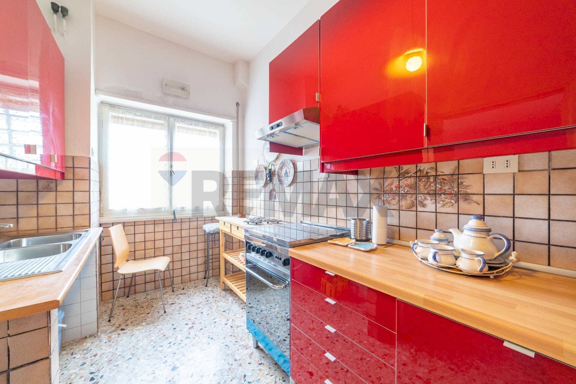 Cucina - Appartamento Viale Spagna
 
100, Pomezia - foto 2