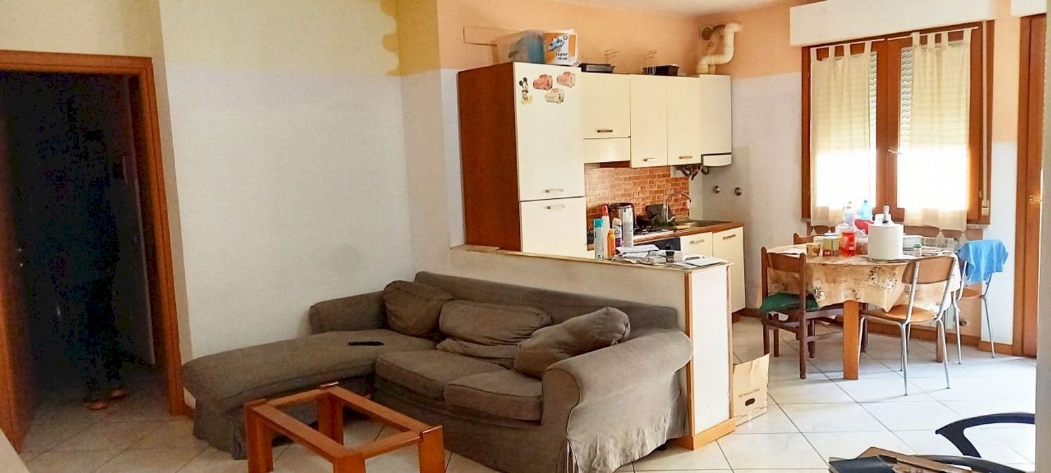 soggiorno - Trilocale pietro nenni, Castiglione delle Stiviere - foto 3