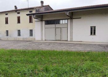 facciata - Casa indipendente Casalpoglio, Castel Goffredo - foto 3