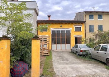 facciata - Capannone S.Lucia, Montichiari - foto 1