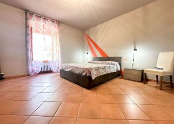 camera da letto - Attico Vaccarolo, Desenzano del Garda - foto 13