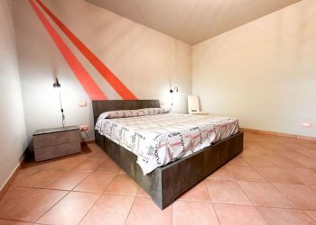 camera da letto - Attico Vaccarolo, Desenzano del Garda - foto 15