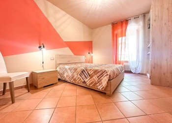 camera da letto - Attico Vaccarolo, Desenzano del Garda - foto 17