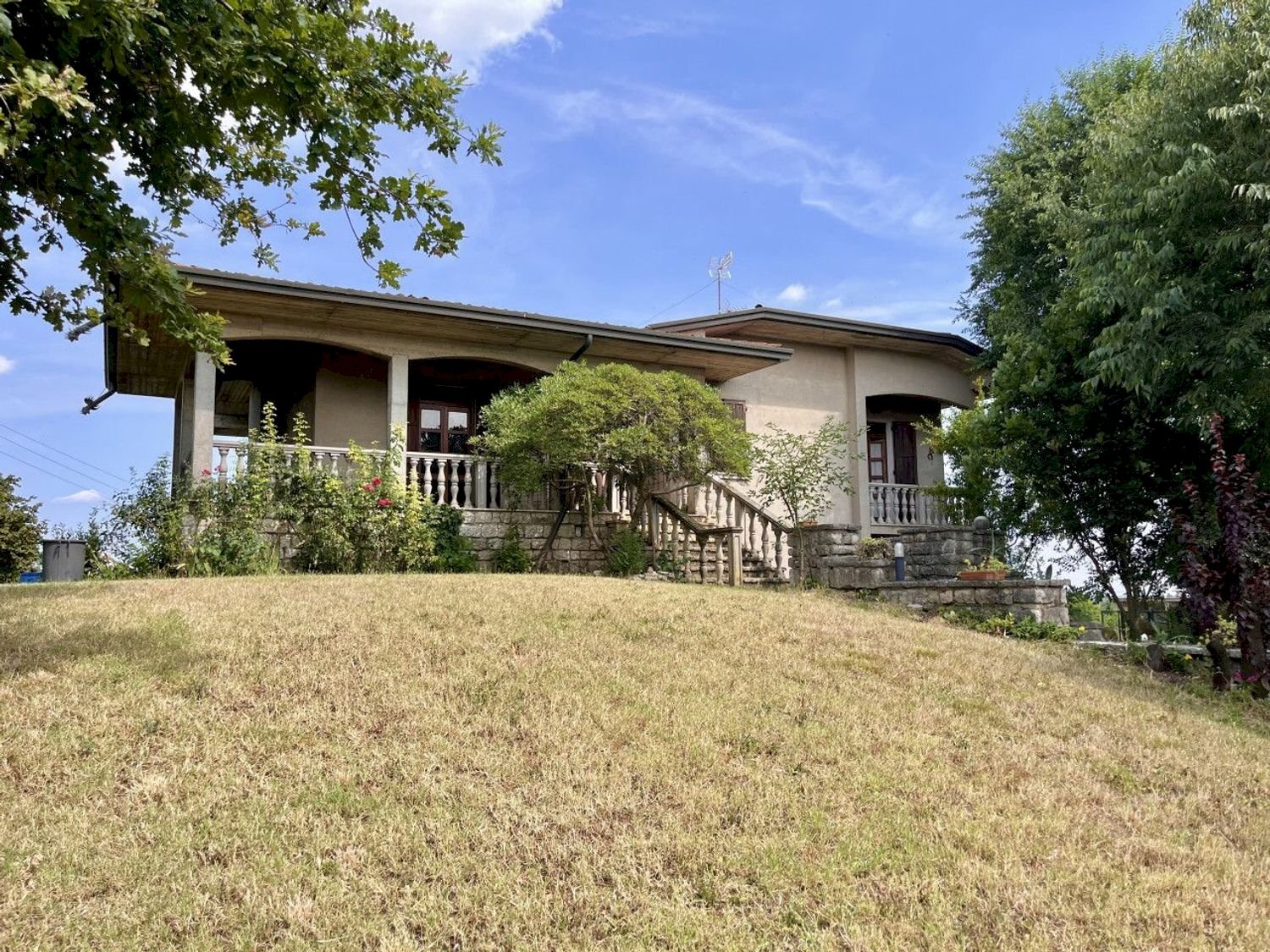 facciata - Villa via c. cattaneo, Bedizzole - foto 2