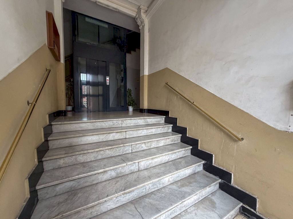 Interno palazzo - Appartamento via dei Cinque Santi, 15, Genova (zona Lagaccio) - foto 2