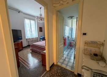 Corridoio - Appartamento via dei Cinque Santi, 15, Genova (zona Lagaccio) - foto 16