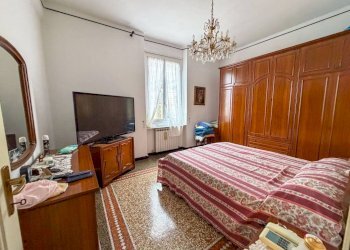 Camera da letto - Appartamento via dei Cinque Santi, 15, Genova (zona Lagaccio) - foto 20