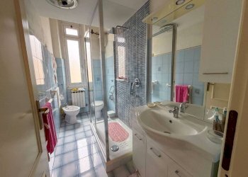 Bagno - Appartamento via dei Cinque Santi, 15, Genova (zona Lagaccio) - foto 25