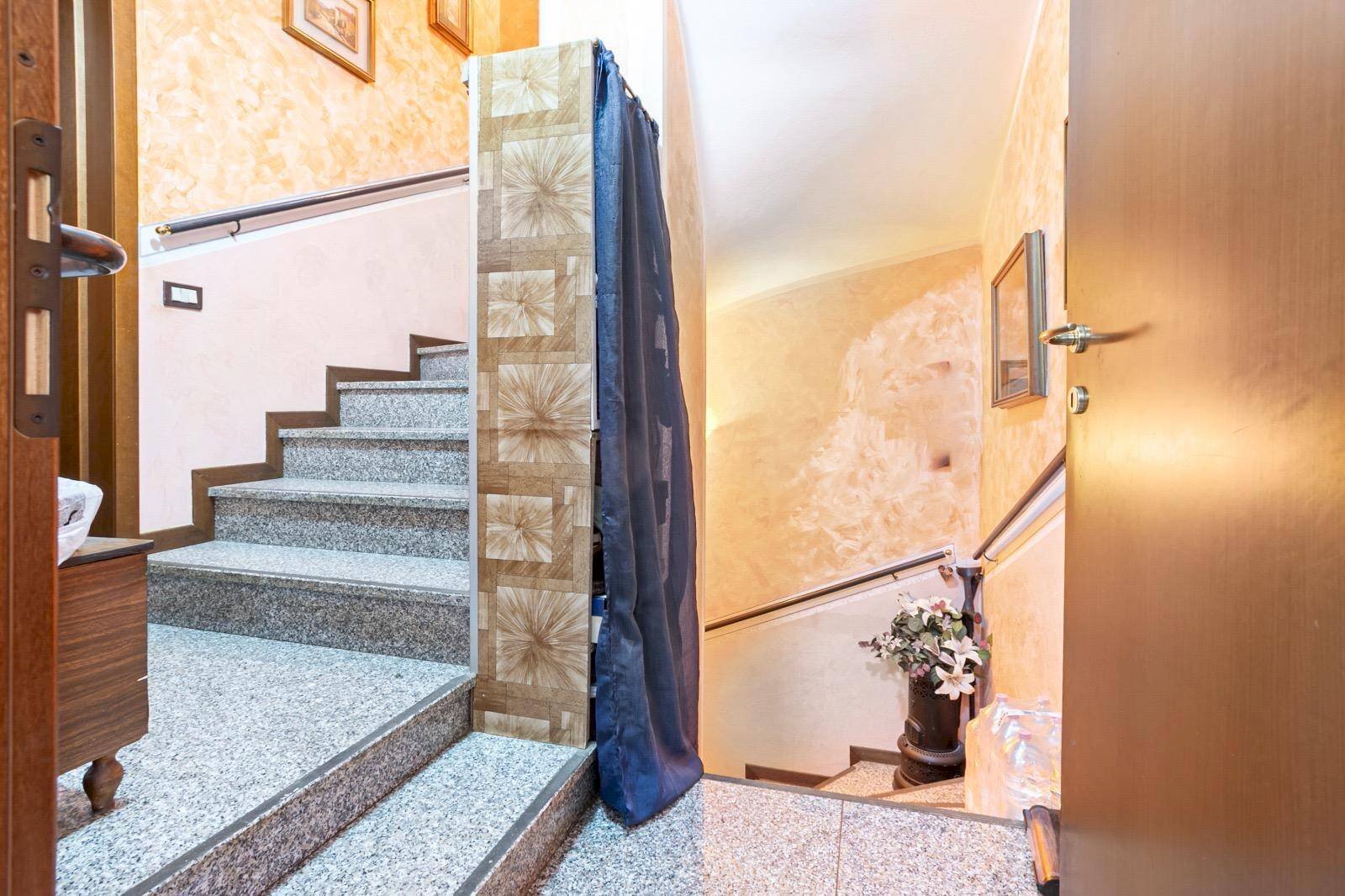 Foto 3 - Casa semi indipendente VIA ROMA
 
3, Verolavecchia - foto 3