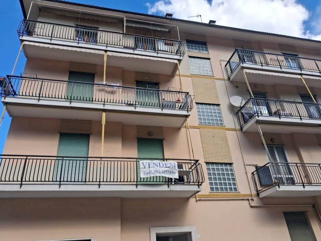 Facciata - Trilocale via Pian del Mulino, 87, Sant'Olcese - foto 3