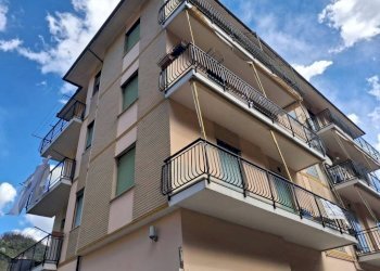 Facciata - Trilocale via Pian del Mulino, 87, Sant'Olcese - foto 1