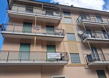 Facciata - Trilocale via Pian del Mulino, 87, Sant'Olcese - foto 3