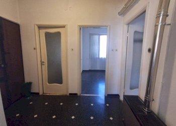 Ingresso - Trilocale piazza Errico Petrella, Genova (zona Sampierdarena) - foto 5