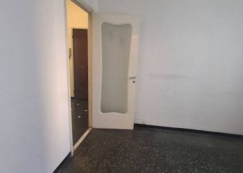 Stanza non arredata - Trilocale piazza Errico Petrella, Genova (zona Sampierdarena) - foto 18