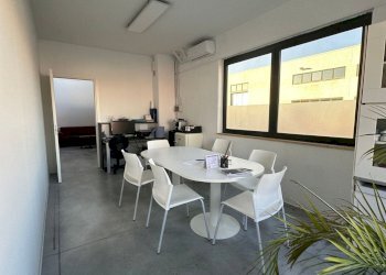 aree comuni - Capannone Vincenzo Breda, Civitanova Marche - foto 1