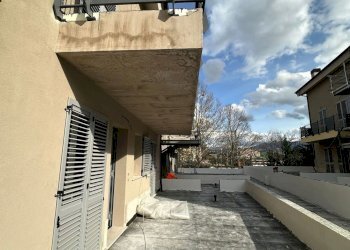 facciata - Quadrilocale Fonte del Colle, Muccia - foto 10