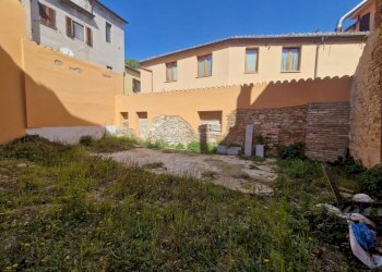 facciata - Quadrilocale Ozeri, Tolentino - foto 12