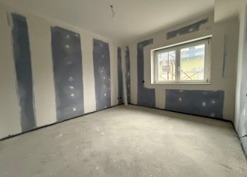 camera - Villa Bifamiliare Carlo Santini
 
5, Tolentino - foto 9