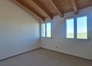 camera - Casa semi indipendente Collina
 
14, Tolentino - foto 7