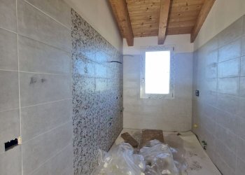 bagno - Casa semi indipendente Collina
 
14, Tolentino - foto 12