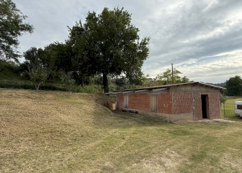 giardino - Casa semi indipendente Ributino
 
17, Tolentino - foto 8