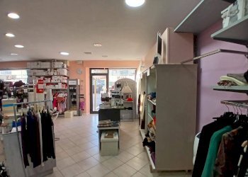 Foto 3 - Attività Commerciale Largo Manara, Fermo - foto 3