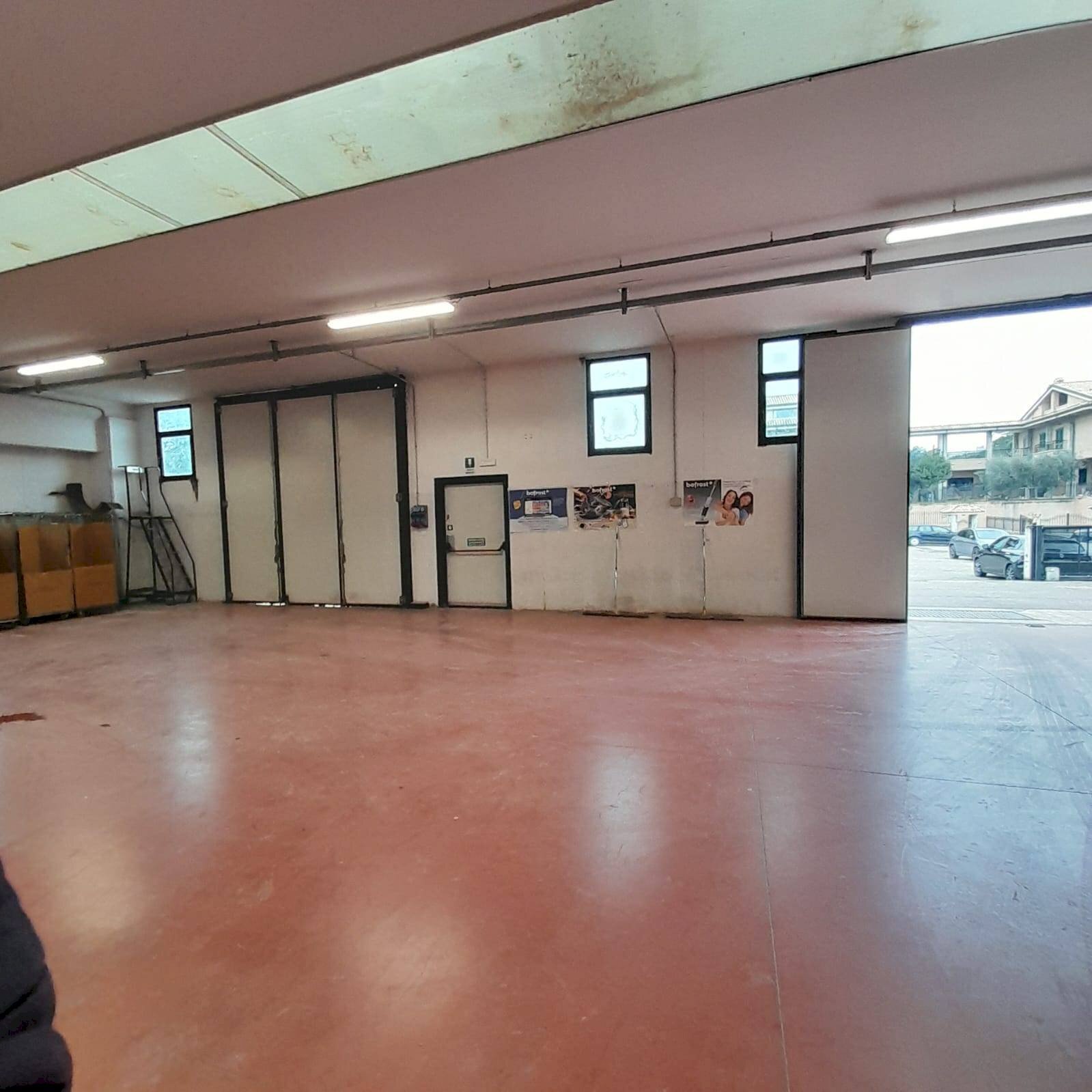 Foto 2 - Capannone via Adige, Fermo - foto 2