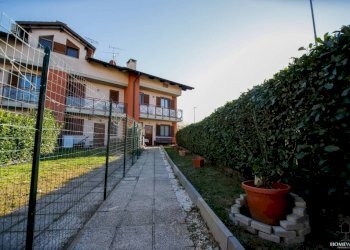 Giardino - Villa traversa Giuseppe Mazzini, 27, Torrazza Piemonte - photo 2