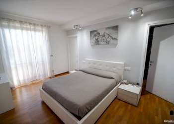 Camera da letto - Villa traversa Giuseppe Mazzini, 27, Torrazza Piemonte - photo 26