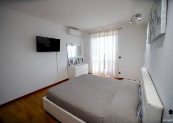 Camera da letto - Villa traversa Giuseppe Mazzini, 27, Torrazza Piemonte - photo 27