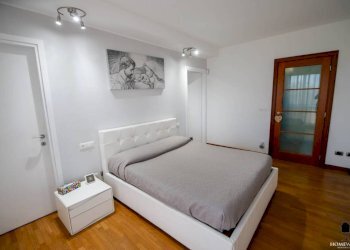 Camera da letto - Villa traversa Giuseppe Mazzini, 27, Torrazza Piemonte - photo 28