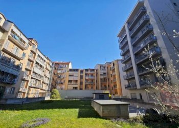 Cortile interno - Trilocale corso Duca degli Abruzzi, 56, Torino (zona Crocetta) - foto 6