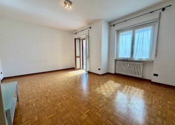 Camera da letto - Appartamento via Torino, 43, Biella - foto 16