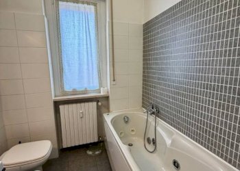 Bagno - Appartamento via Torino, 43, Biella - foto 26