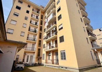 Facciata - Appartamento via Torino, 43, Biella - foto 39