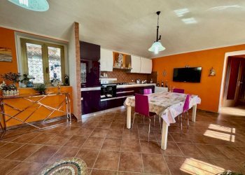 Cucina - Villa a Schiera via della Vittoria, 108, frazione Chiavazza, Biella - foto 8