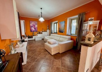 Salone - Villa a Schiera via della Vittoria, 108, frazione Chiavazza, Biella - foto 9