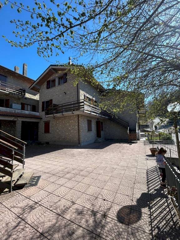 Cortile interno - Trilocale via Belvedere, 11, Monzuno - foto 1