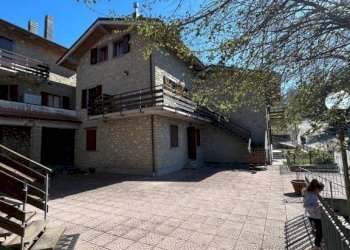 Cortile interno - Trilocale via Belvedere, 11, Monzuno - foto 1