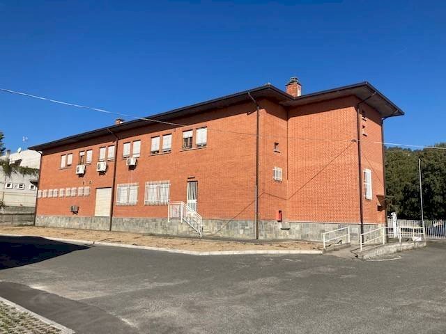 Facciata - Shop via Tommaso Giustetto, 57, Pinerolo - photo 1