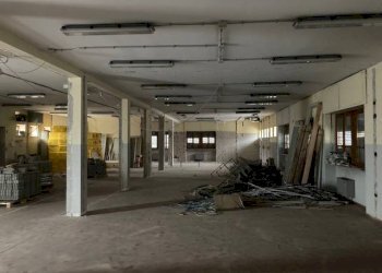 Interno non residenziale - Negozio via Tommaso Giustetto, 57, Pinerolo - foto 5